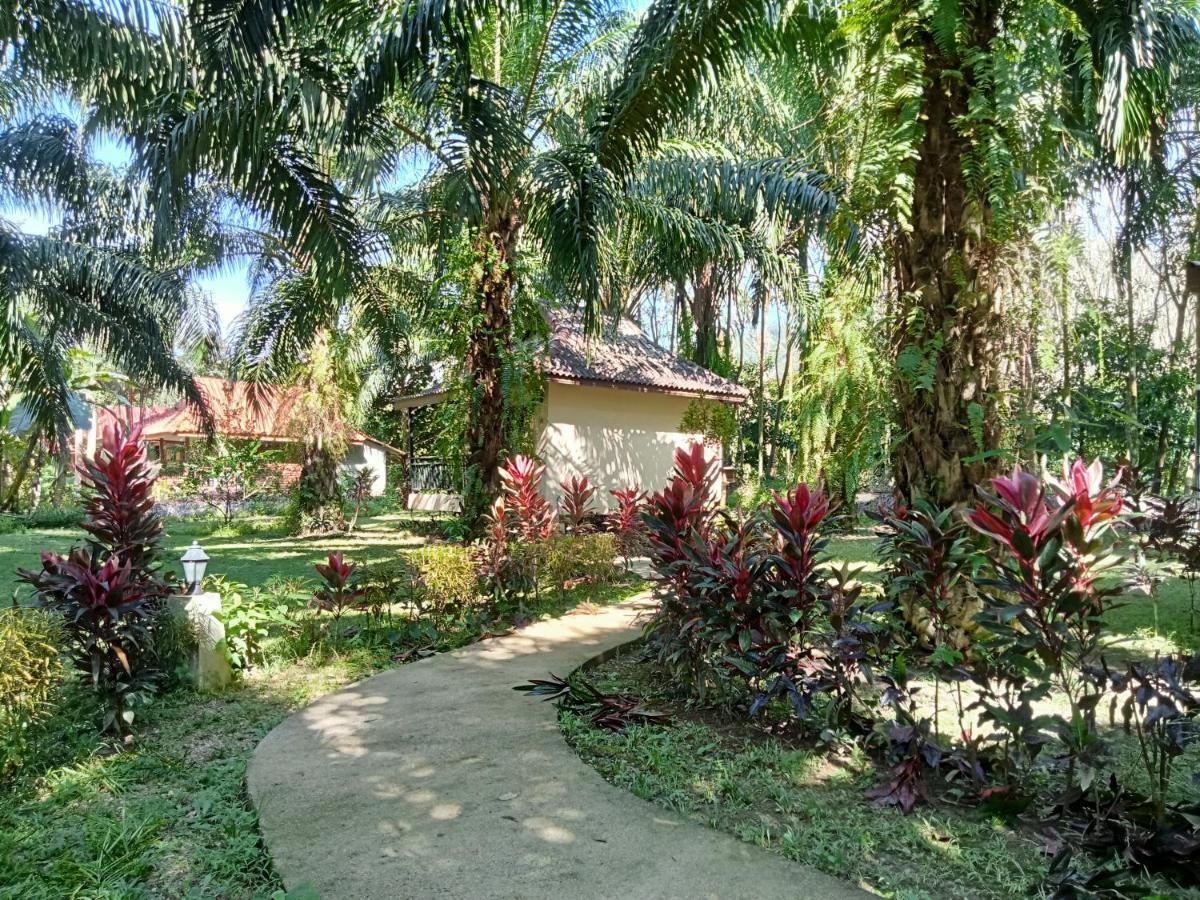 Khao Sok Palm Garden Resort Khao Sok National Park Extérieur photo