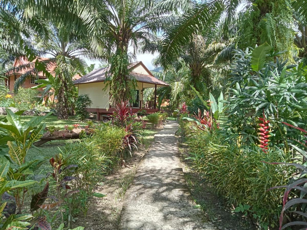 Khao Sok Palm Garden Resort Khao Sok National Park Extérieur photo